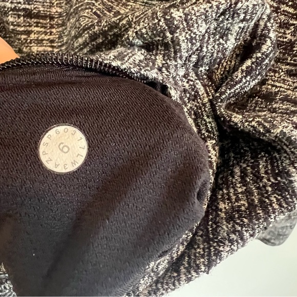 Lululemon Extra Mile Long Sleeve Running Luon Ringspun Denim Black White | 6 - Picture 9 of 11